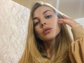 sexy webcamgirl EmilyHollister