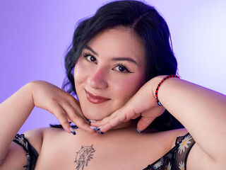 camgirl playing with vibrator EmmaValmont