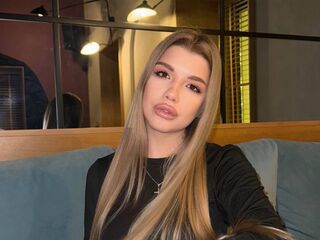 naked cam girl masturbating with dildo EmmyRamsdell