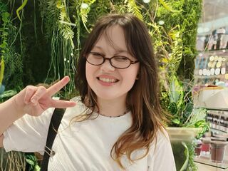 girl chatroom FayLawley