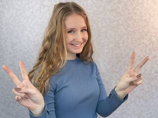 girl showing tits FelipaYuricic