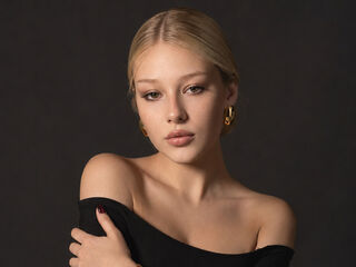 naked camgirl photo FreedaRidler