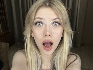 naked camgirl GreenLissa