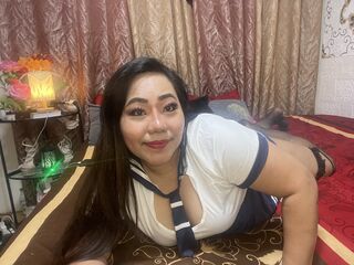 girl chatroom InaRaymondo