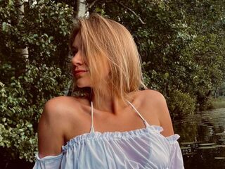 live webcam girl InaStark
