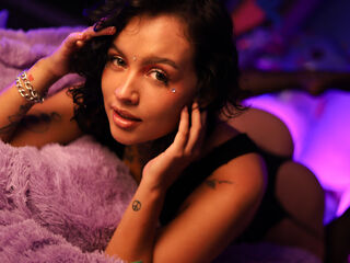 chatroom webcam picture IsabellaMontier