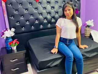 free videochat IsisAdams