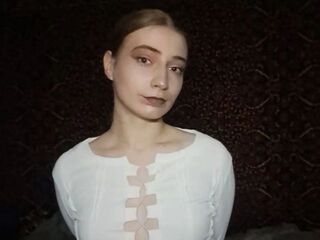 topless girl JacquieYou