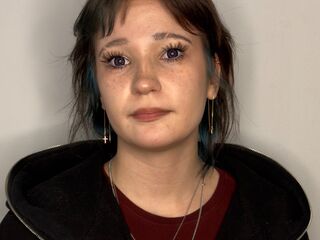 free chatroom JanethPontoriero