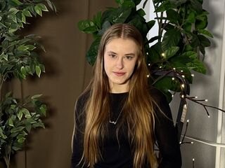 girl chatroom JeanetteKama