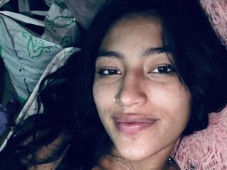 naughty cam girl masturbating with dildo JeanneParys