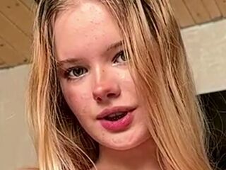 cam slut JeannettaCeraos