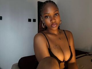 naked girl with webcam masturbating with vibrator JoyceClara
