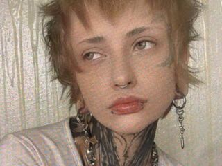 camgirl playing with sextoy JulianeVerdier