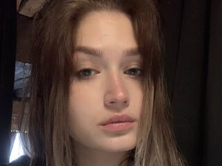 cam girl masturbating with dildo JulieannGomaz