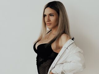 naked camgirl fingering pussy KendraNeil