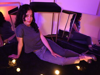 extrreme webcam picture KyaraLux