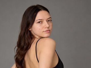 camslut showing pussy LannieMckell