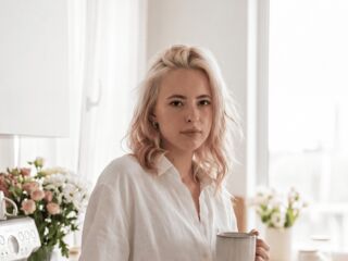 nude webcamgirl pic LanoraZottola