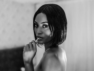 nude LarissaMartini