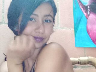 webcamgirl chatroom LauSommers
