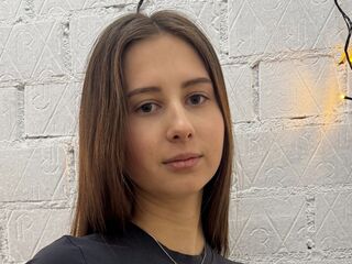 naked camgirl gallery LaurynTinkle