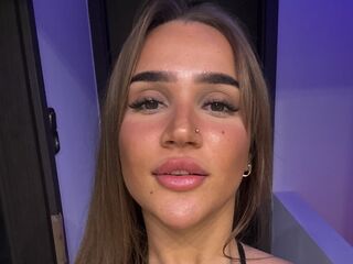 beautiful camgirl LexiBell