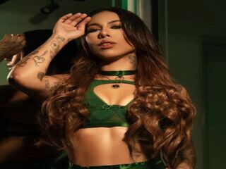 cam chatroom LilyHarpers
