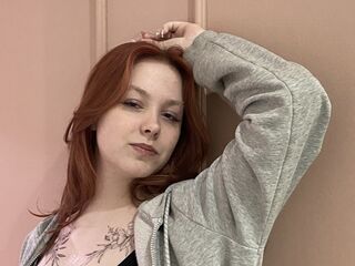 free webcam chat room LindaBenne