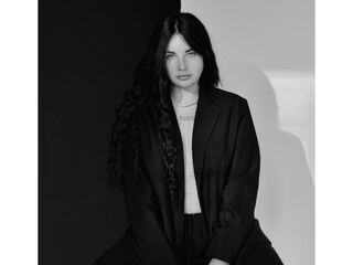 camgirl showing tits LizaLuk