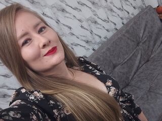 masturbating webcamgirl LizzMyers