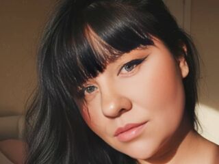 masturbating cam girl LolaFerari