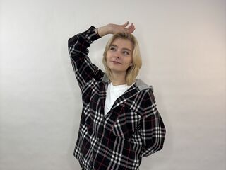 nude camgirl picture LorieYancy