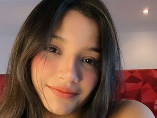 camslut fingering shaved pussy LuciaVegas