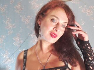 naked girl with webcam masturbating with dildo LucianaLuxe