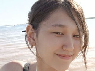 camgirl playing with vibrator LucreciaConsla