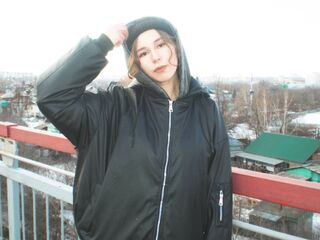 free webcam MagalyArney