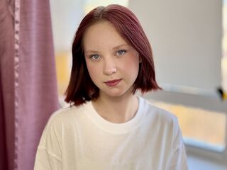 cam strip tease MaisieMundhenk