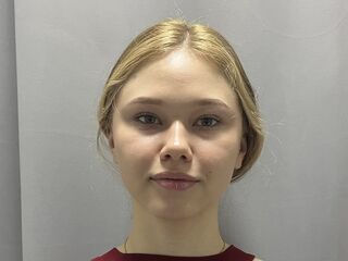 naked camgirl fingering pussy MariaReynold