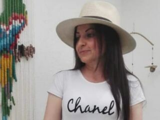 naked cam chatroom MarthaFran