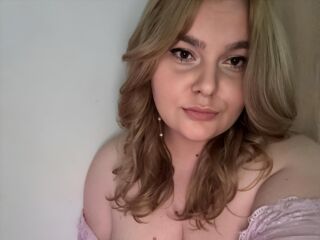 fingering camgirl picture MeganDarcy