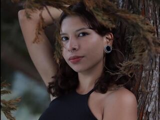 naked webcam girl fingering MelanyVelvet