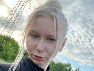 naked girl with webcam MelbaKines