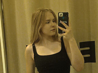 naked girl with webcam masturbating MolliMcDaniel