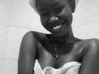 camgirl webcam MonaReign