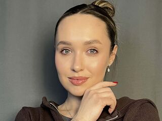 closeup webcam MonicaPrecella