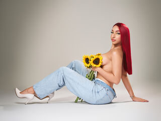 chatrubate cam girl MonserratGill