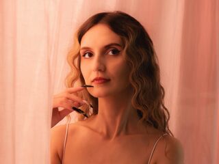 naked webcamgirl video MoonSeraphine