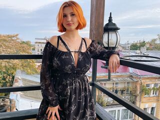 camgirl playing with dildo NikaNovac