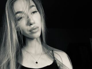 adult web cam chat NikkiTenerovich